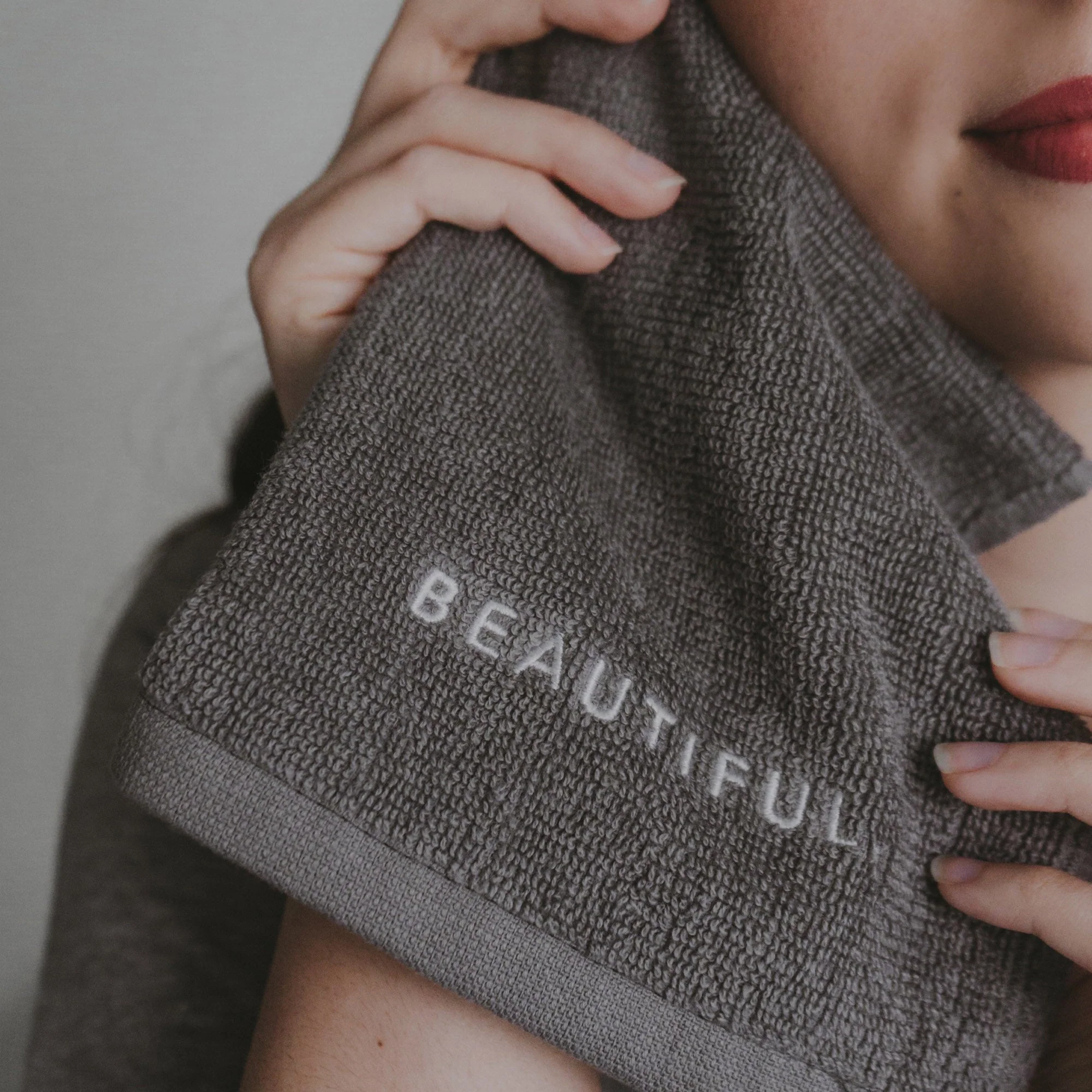 Beauty Towel Set - Image 2