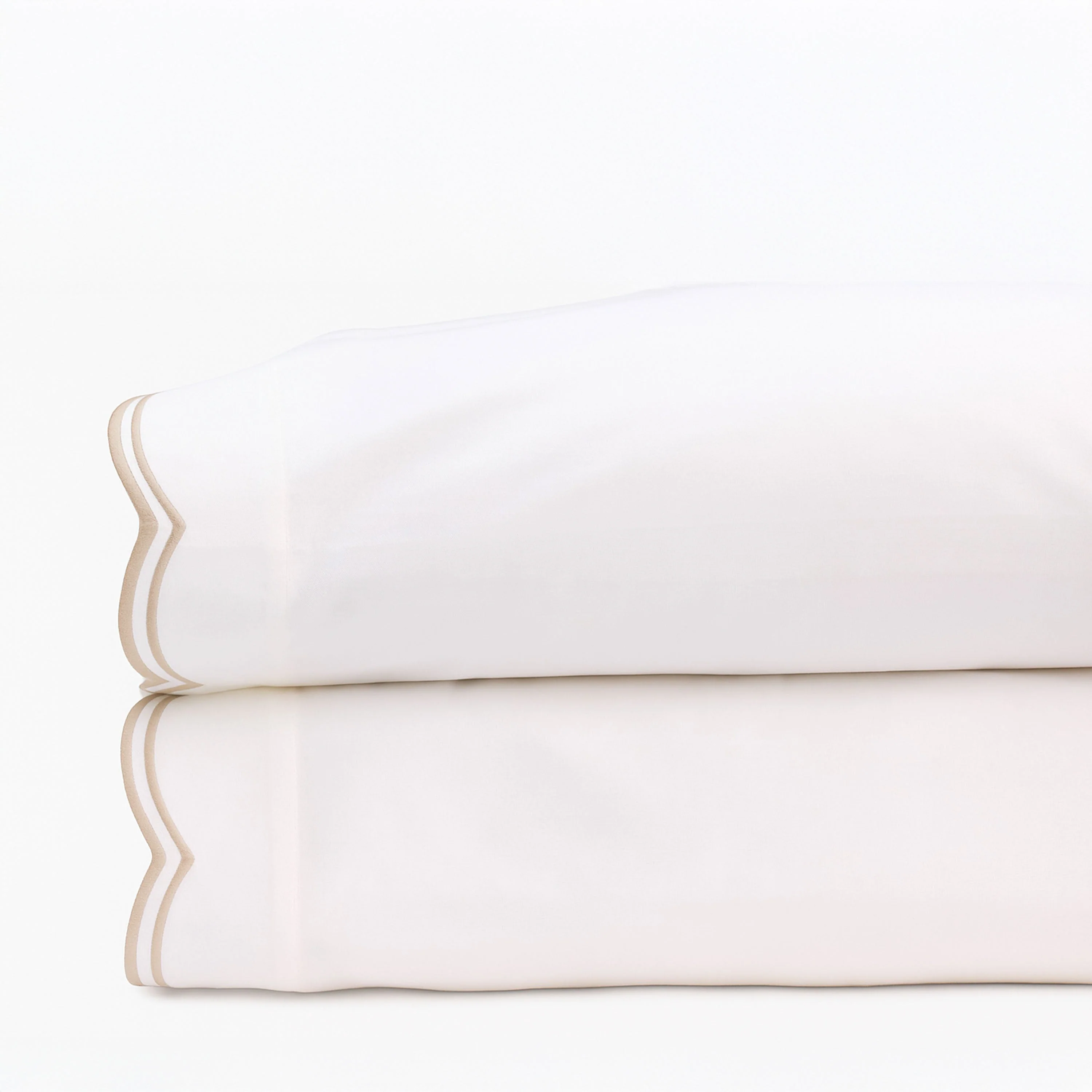 Sipsey Scallop Pillowcase Set - Image 3